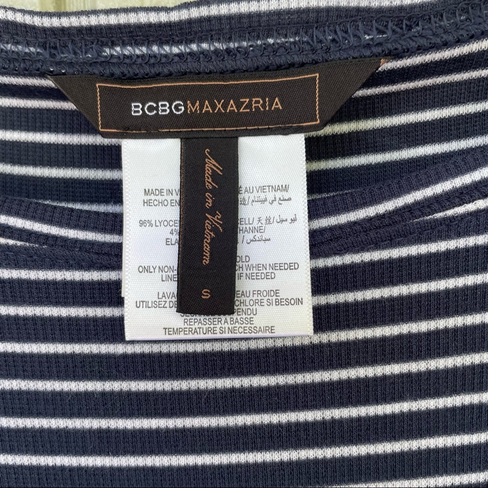 BCBG Maxazria - Picture 3 of 4